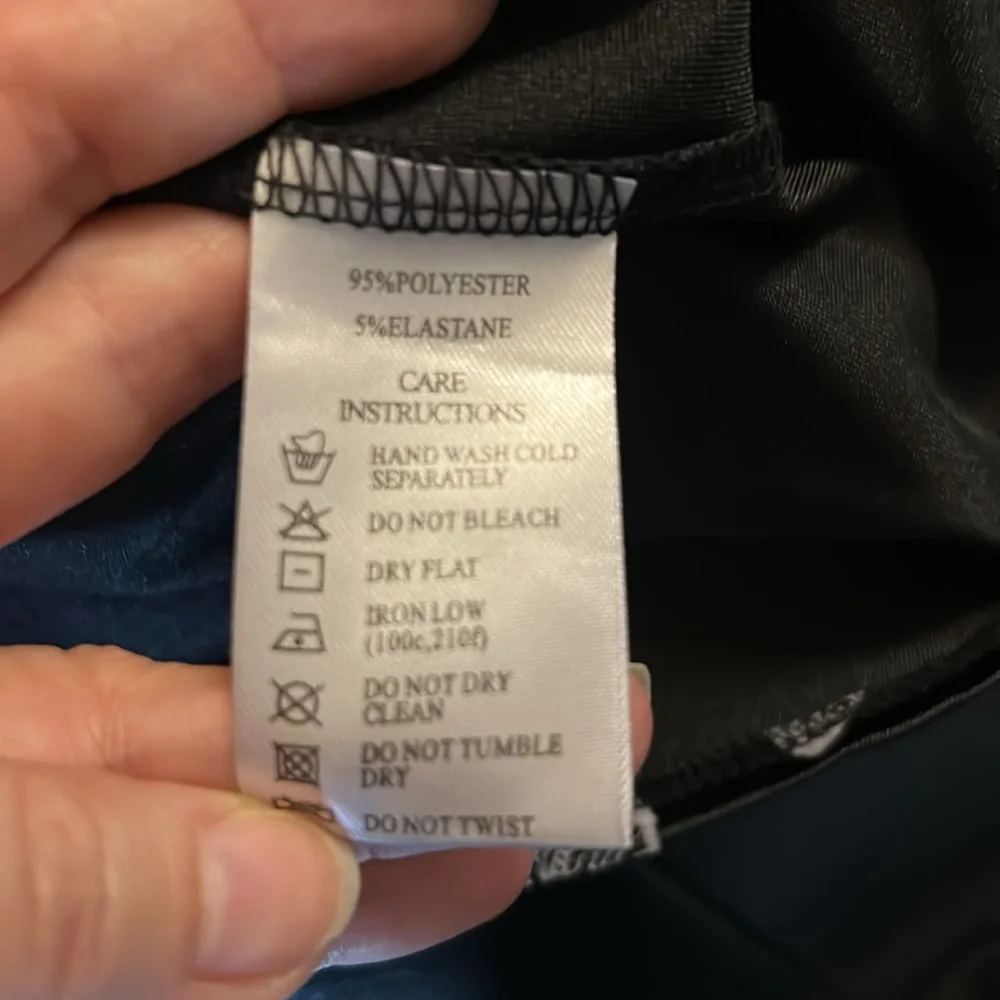 NWT Motel Zaid Mini Skirt in Black Butterfly Flock sz XS - Picture 10 of 10